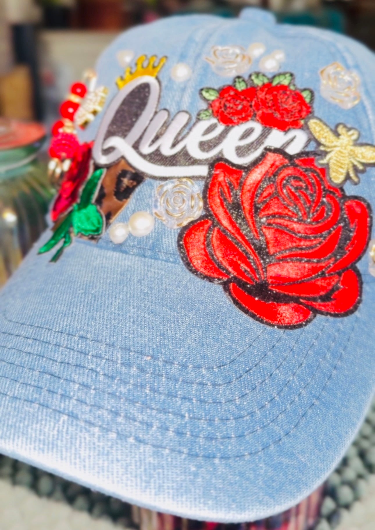 Wildly Royal Junk Jewely Hat/Tie Set
